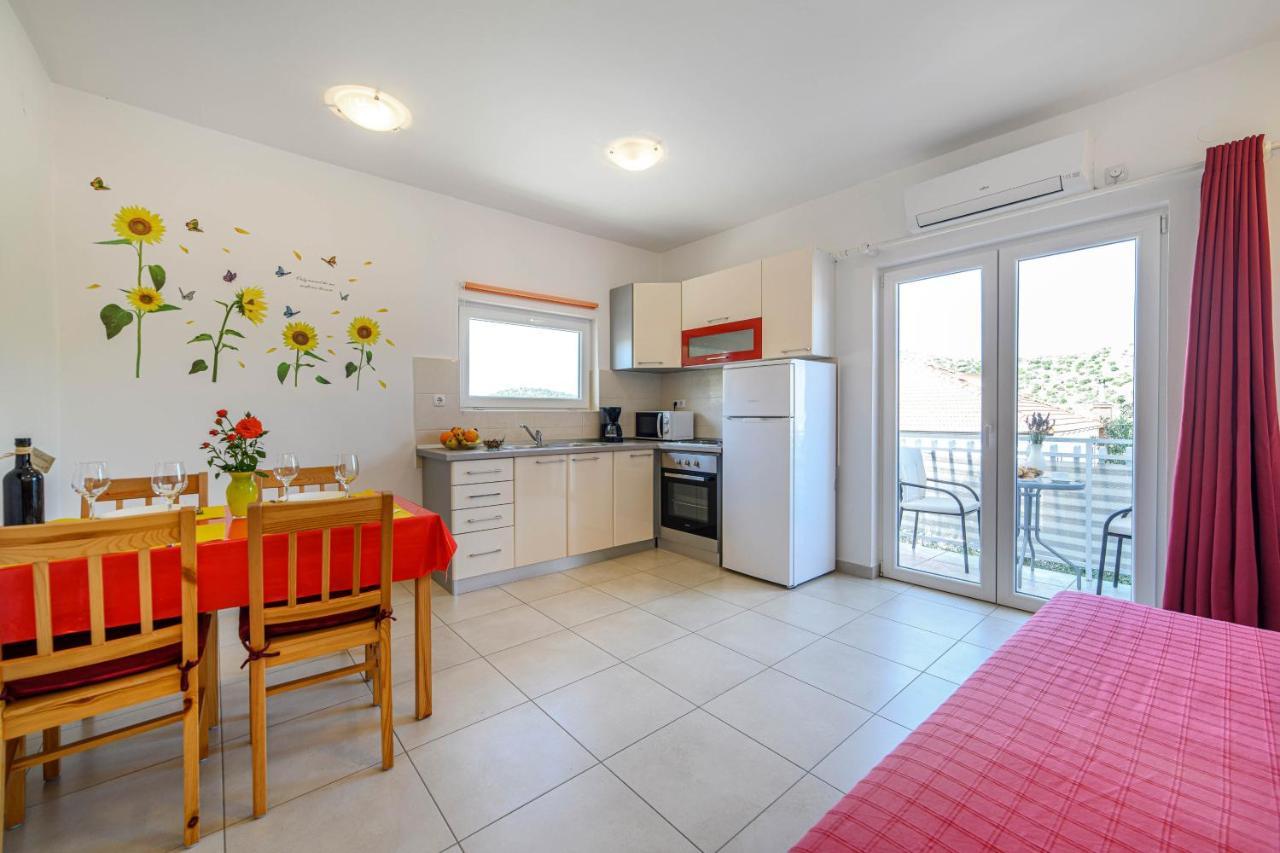 Apartments Kardum Шибеник Экстерьер фото